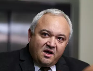 Бивш правосъден министър предупреди, че бавенето с ареста на Семерджиев може да му помогне