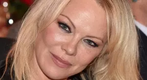 Ето я Памела Андерсън на 54 и без грим (СНИМКИ)