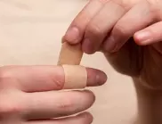 Лекарите винаги използват тези методи за най-бързо спиране на кръв от пръста