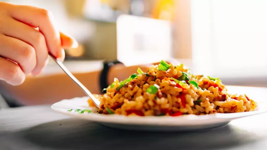 Започват Коледните пости, ето кога и какво може да се яде