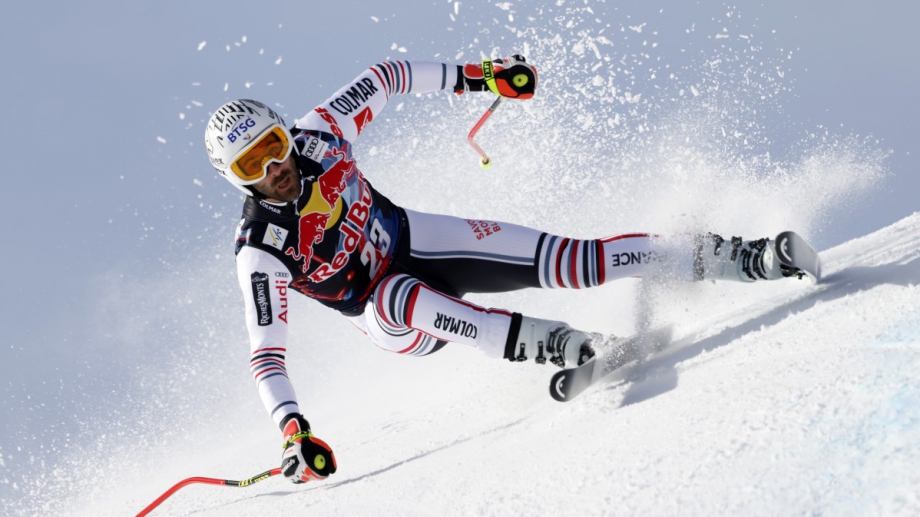 Френският скиор Адриен Тео отпадна от догодина след като получи