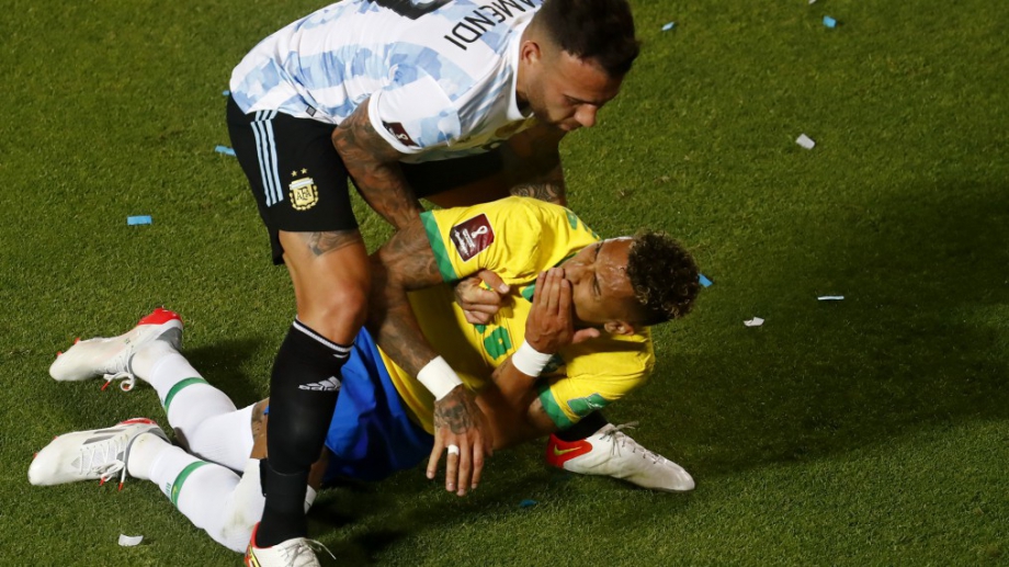Властите от Южноамериканската футболна конфедерация (КОНМЕБОЛ) спряха правата на двама