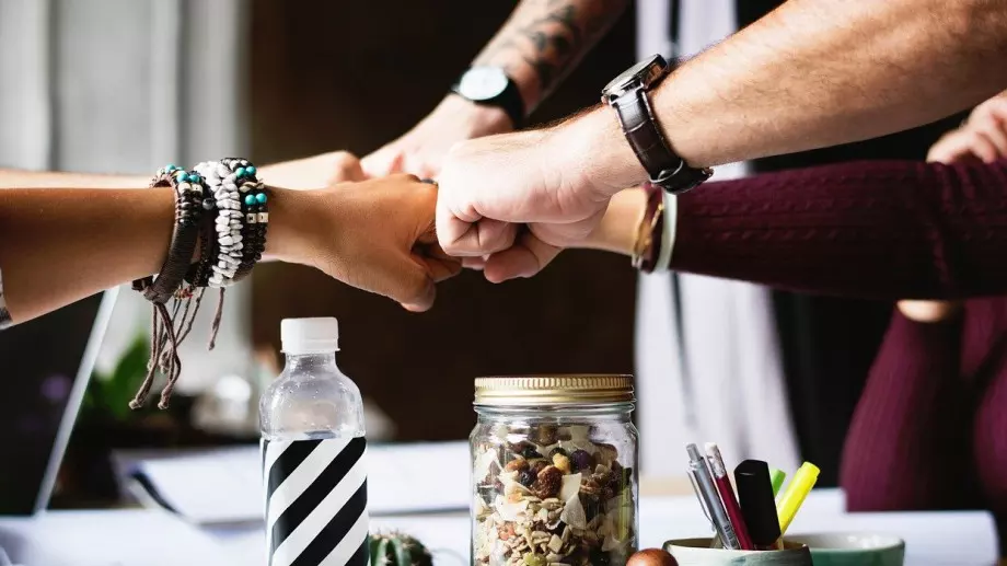 Притча за любовта, приятелството и доверието