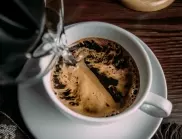 Ще причини ли безкофеиновото кафе по-малко дразнене на стомаха, отколкото кафето с кофеин? 
