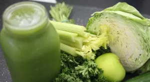 Зелето съдържа голямо количество витамини С К и А Също