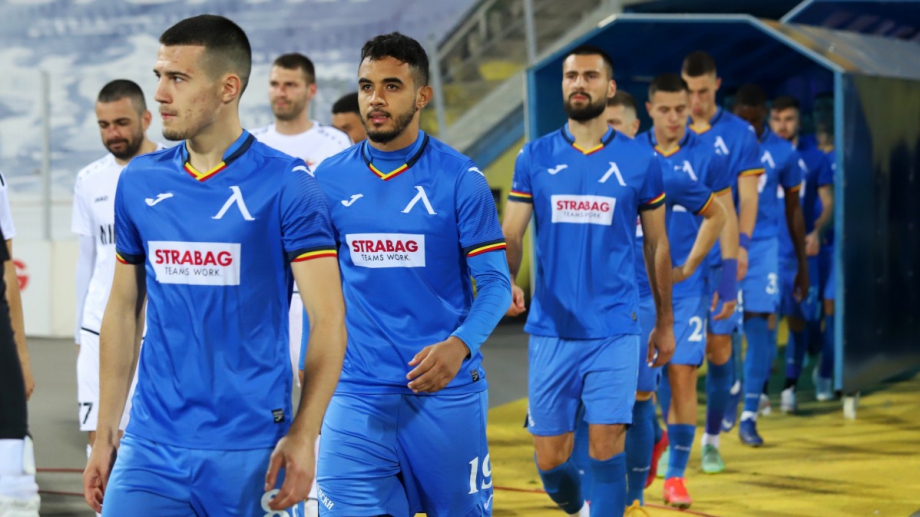 Този следобед столичният гранд посреща тима на Ботев Враца в