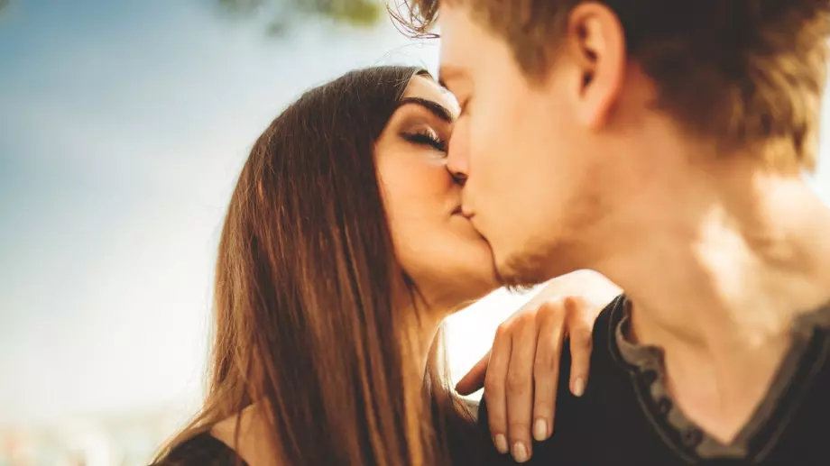 Как различните зодии казват "Обичам те"  