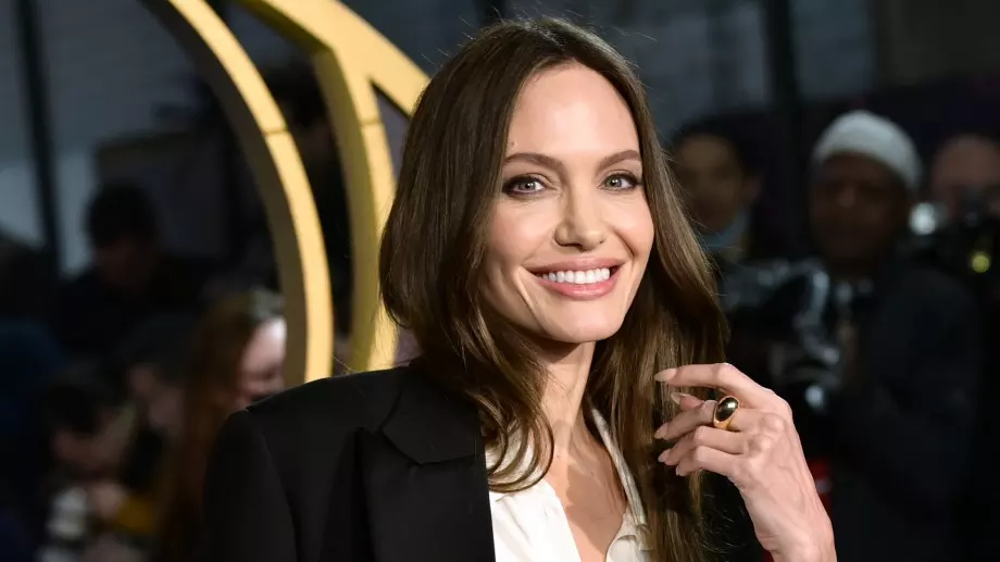 Ако харесвате Анджелина Джоли и смятате, че тя е една
