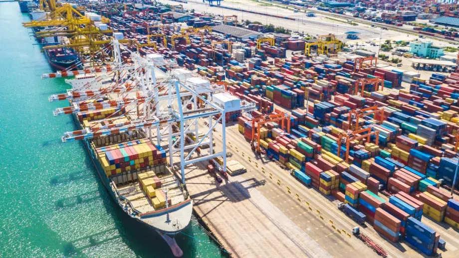 Китай завърши знакова сделка за влияние в Германия