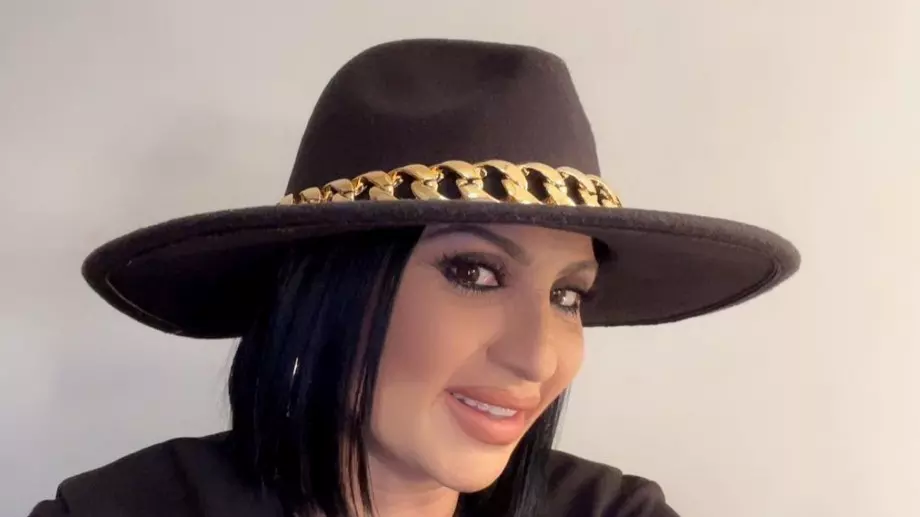 Софи Маринова шокира феновете си с нова визия (СНИМКИ)