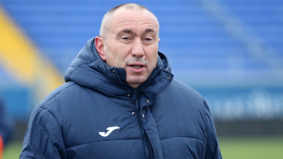 Старши треньорът на Станимир Стоилов даде дълго и изчерпателно интервю