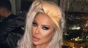 Андреа се показа от болницата (СНИМКИ)