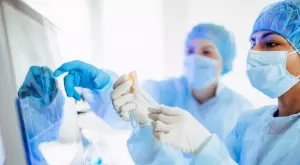 Виц на деня: Между лекари