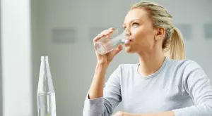 Какво ще се случи, ако заместите всички напитки с вода