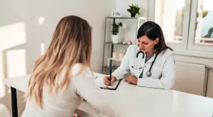 Женски виц за 29 юни 2023: Жена отишла на лекар заради умора