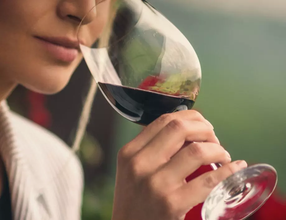 С какво да консумираме хубаво червено вино?