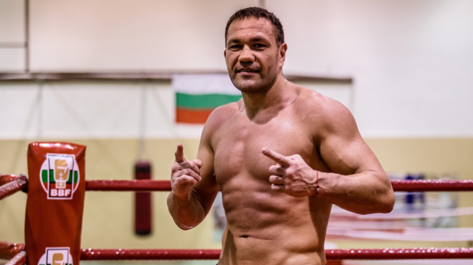 Най-добрият български боксьор в се завърна в България за първи
