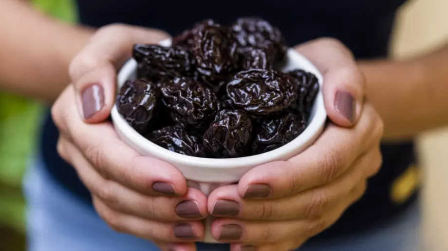 Петър Дънов: Ако сте изгубили вяра, яжте сини сливи