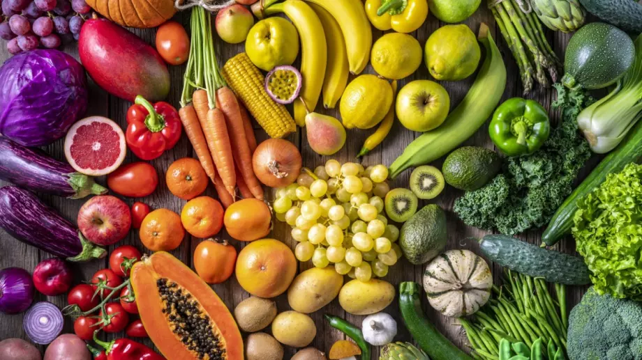 Българи и румънци консумират най-малко плодове и зеленчуци в ЕС