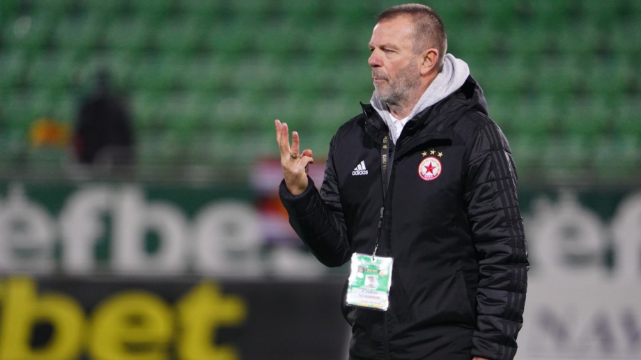 Старши треньорът на Стойчо Младенов остана бесен след двубоя срещу