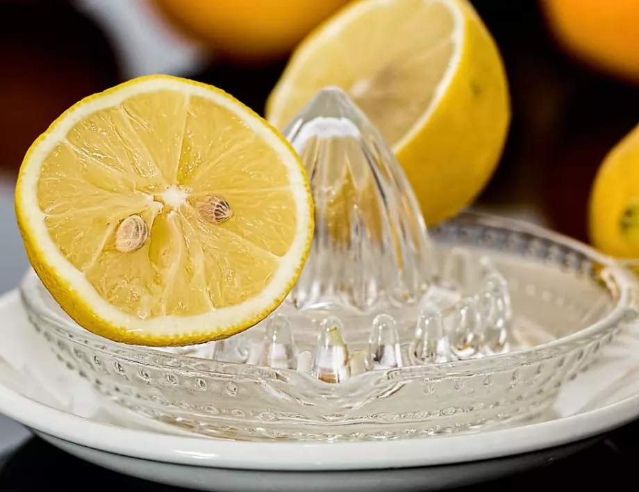 Колко е важно да пиете лимонова вода на празен стомах
