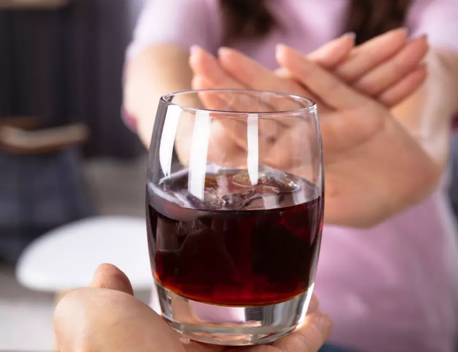 От кой алкохол се изтрезнява най-бавно и как да се предпазим по време на празниците 