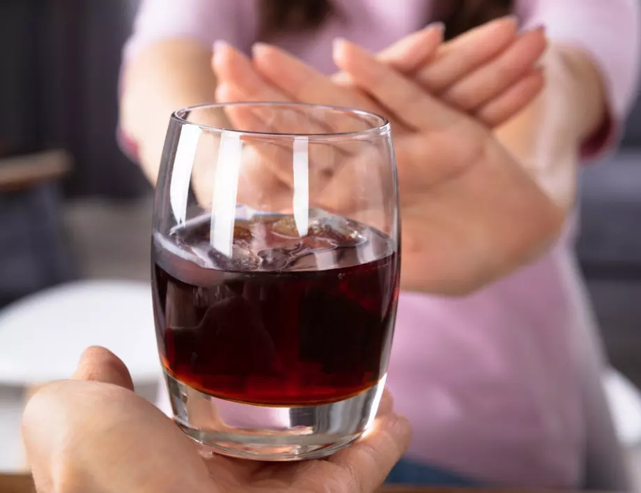 Какво се случва с черния дроб и мозъка, ако прекалите с алкохола?