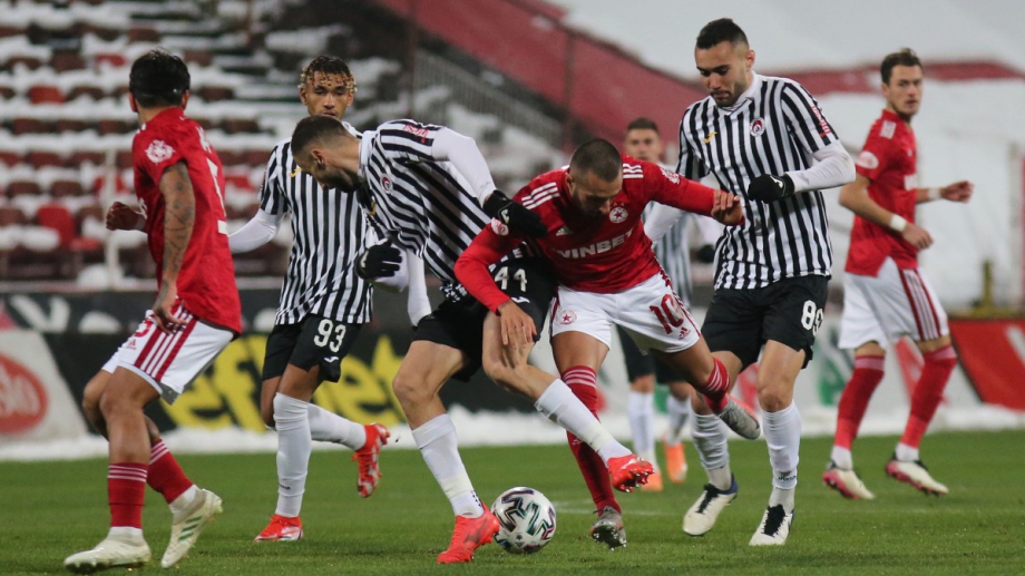 Няколко дни след поражението от шампиона Лудогорец ще опита да