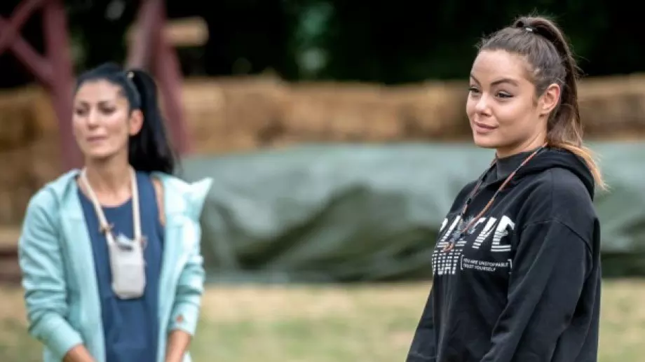 Ето как се забавляват Теодора и Цвети извън "Фермата" (ВИДЕО)