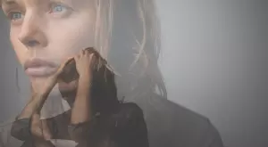 Доказано: Телесната миризма успокоява хората със социална фобия