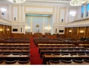 Караянчева пак не е в парламента: Кои бивши депутати са като нея