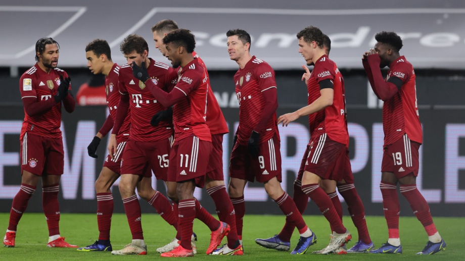 записа седма поредна победа срещу в дербито на германския футбол