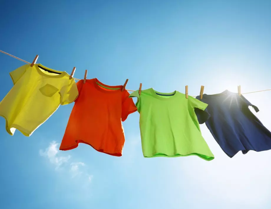 Как да изсушим мокри дрехи по-бързо?