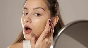 Как да нанасяте фон дьо тен, така че да изглежда естествено