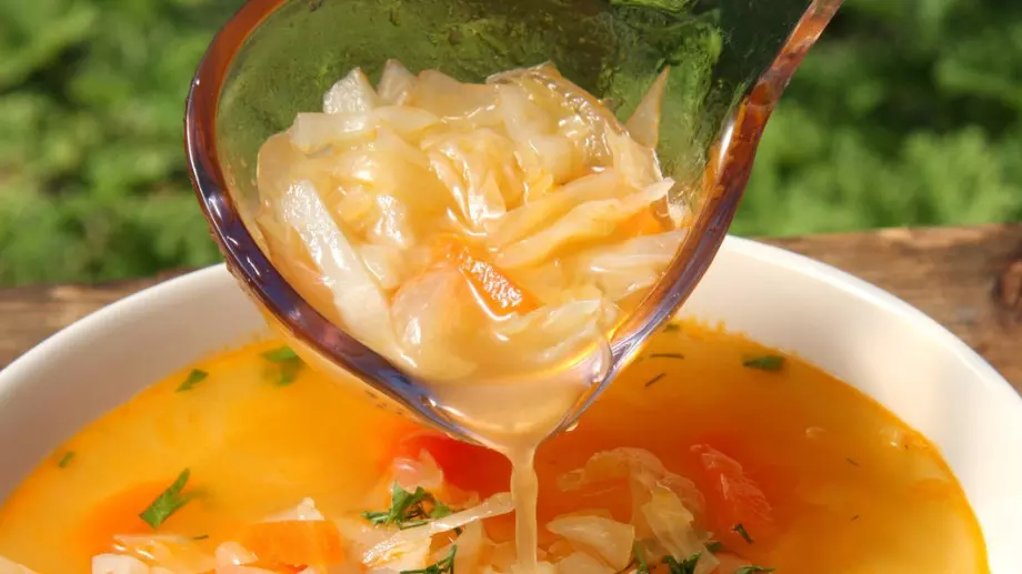 Сгряваща чорба с кисело зеле