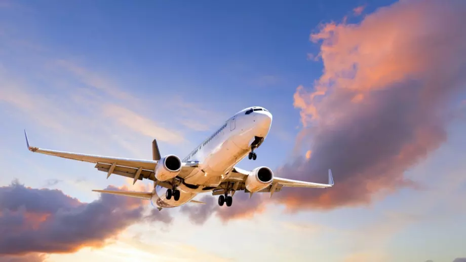 Нови дестинации в лятното разписание на летищата София, Бургас и Варна  