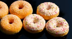 Знаете ли защо поничките имат дупка в средата