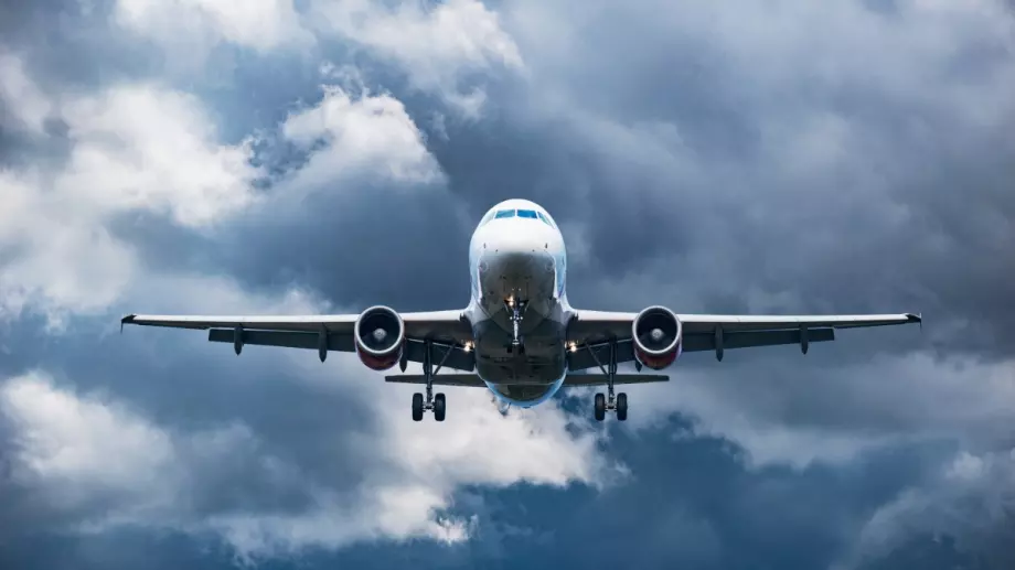 Туристи харчат огромни суми в опит да се измъкнат от Израел 