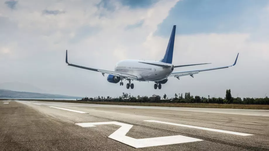 Външното министерство пусна списък с възможните полети от Израел 