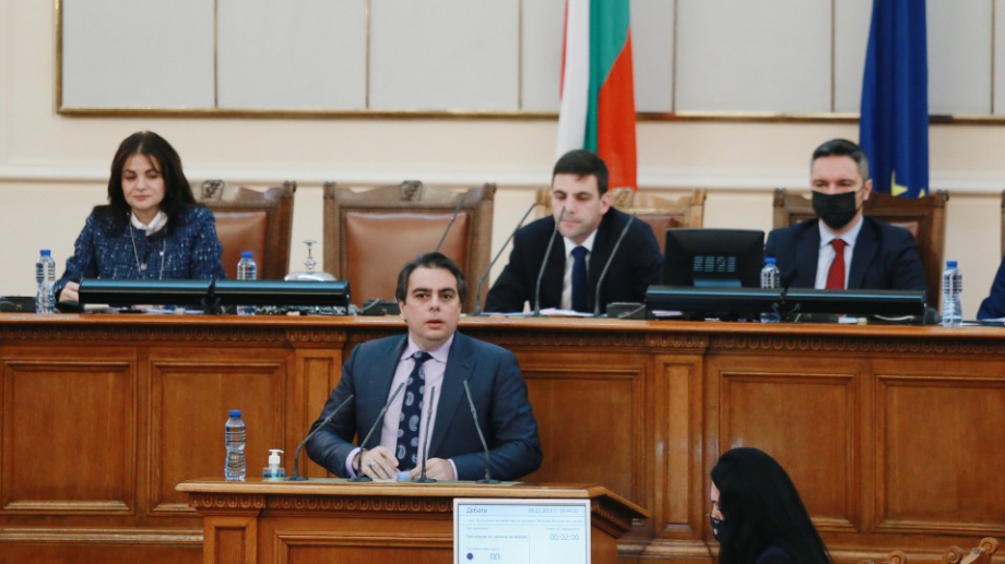 Народното събрание разпредели събраните допълнителни приходи от 1.2 млрд. лева