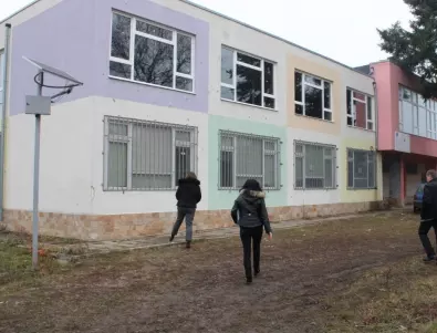 Довършват строителството на нова детска градина в Самоков (СНИМКИ)
