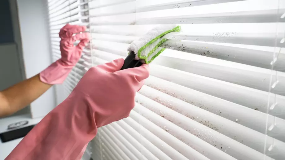 Ето как лесно да почистите щорите си 