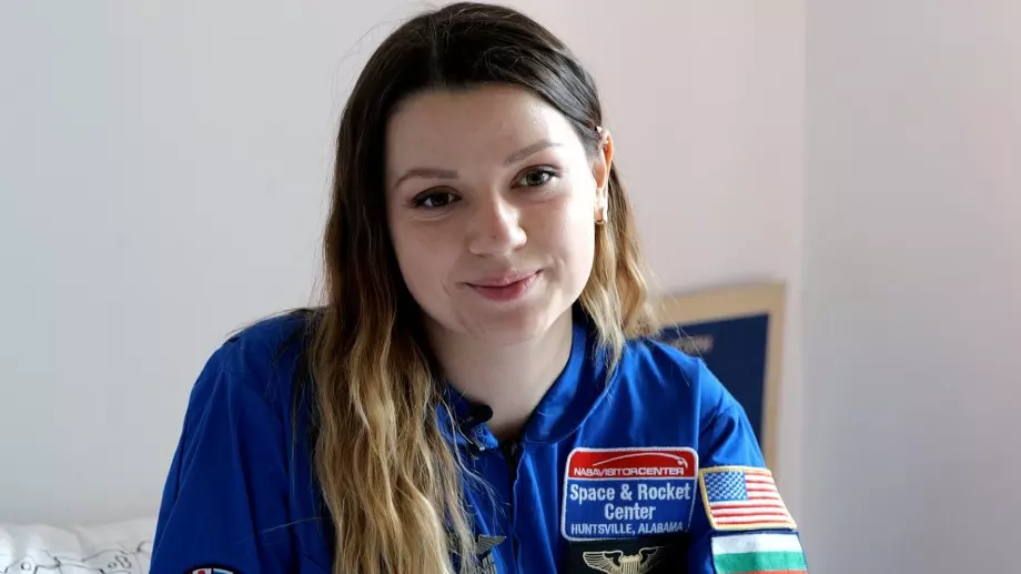 Събраха парите за обучението на Татяна, която мечтае да стане космонавт