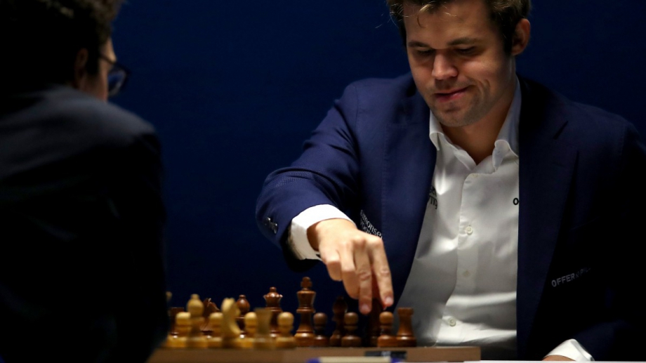 Норвежкият гросмайстор Магнус Карлсен защити световната си титла по шахмат