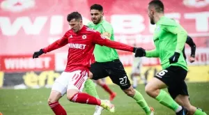 Първа лига НА ЖИВО: Черно море 0:0 ЦСКА, Вион е заменен поради контузия