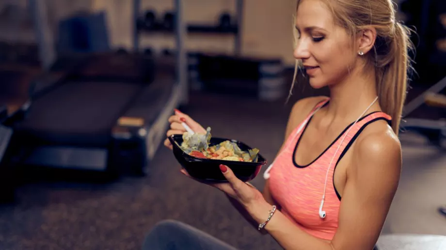 Как да се храним преди и след спорт