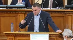 Депутатът от Продължаваме промяната Христо Петров по известен като Ицо Хазарта
