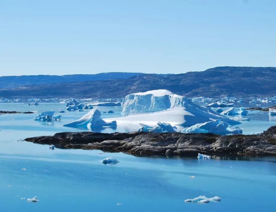 6 милиарда тона вода на ден. Ледовете в Гренландия се топят с рекордна скорост (ВИДЕО)