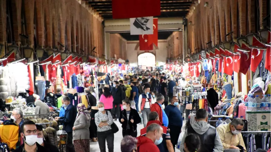"Българите купуват всичко": Наплив на сънародници в Одрин, призовават да не им продават на завишени цени