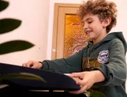  8-годишно българче основава първата жива възпитателна игра в помощ на родители (ВИДЕО) 